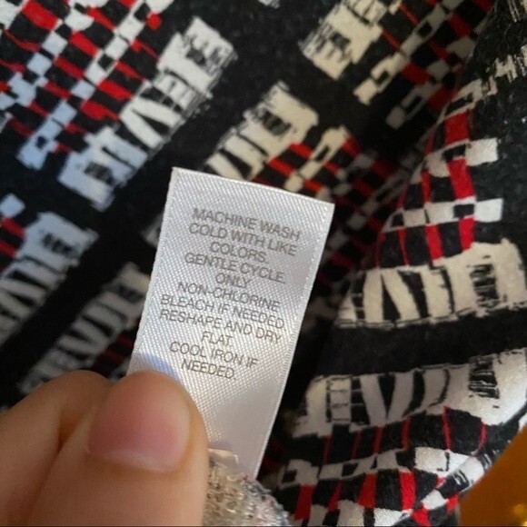 J. Jill Tank Top Wearever Black Red White Sleeveless Criss Cross Geometric Print - Picture 5 of 6